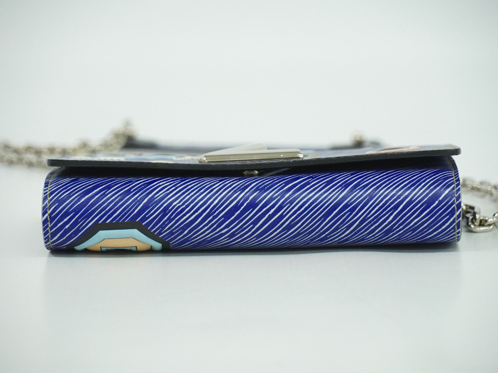Louis Vuitton Louis Vuitton Twist Chain Wallet Epi Leather Size ONE SIZE - 7 Thumbnail