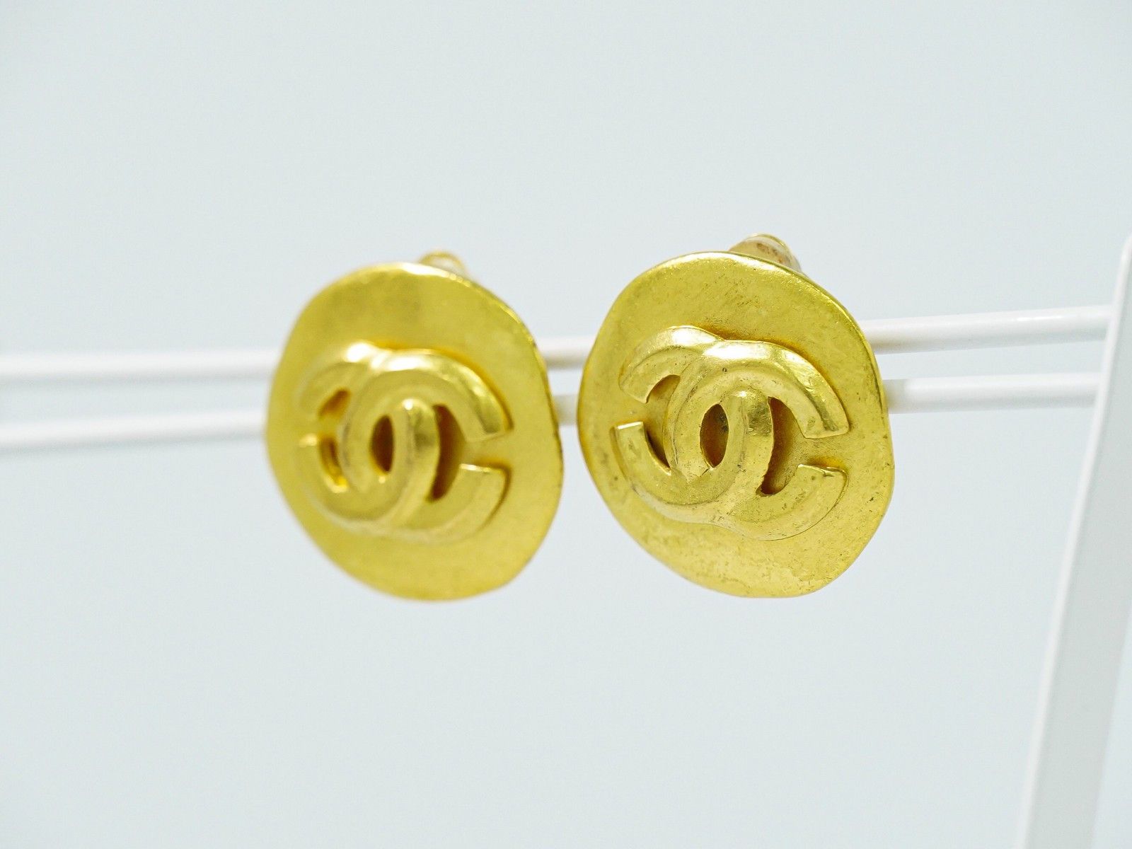 Chanel Chanel CC Hoop Clip-On Earrings Crystal Embellished Metal Size ONE SIZE - 3 Thumbnail