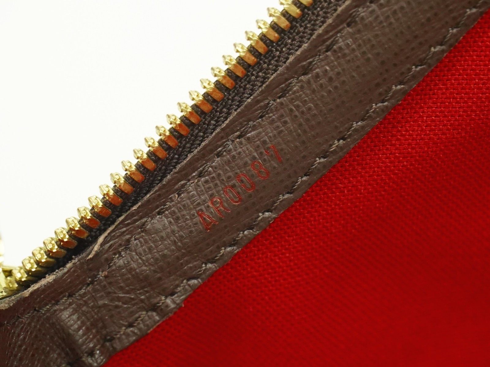 Louis Vuitton Louis Vuitton Belem Handbag Damier Size ONE SIZE - 5 Thumbnail