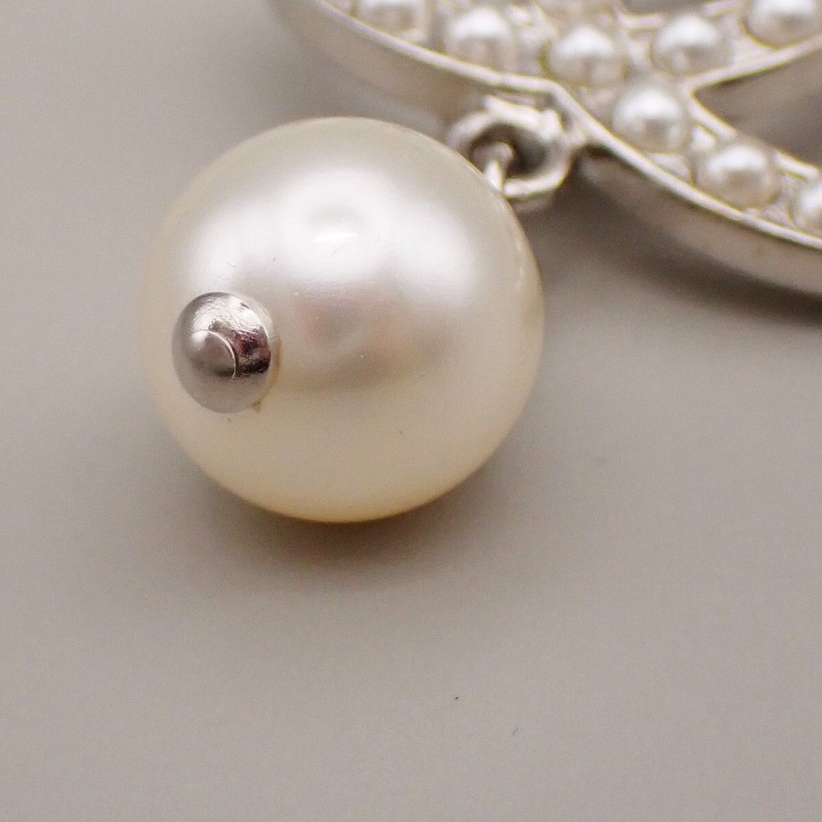 Chanel Chanel CC Drop Brooch Metal and Faux Pearls Size ONE SIZE - 7 Thumbnail