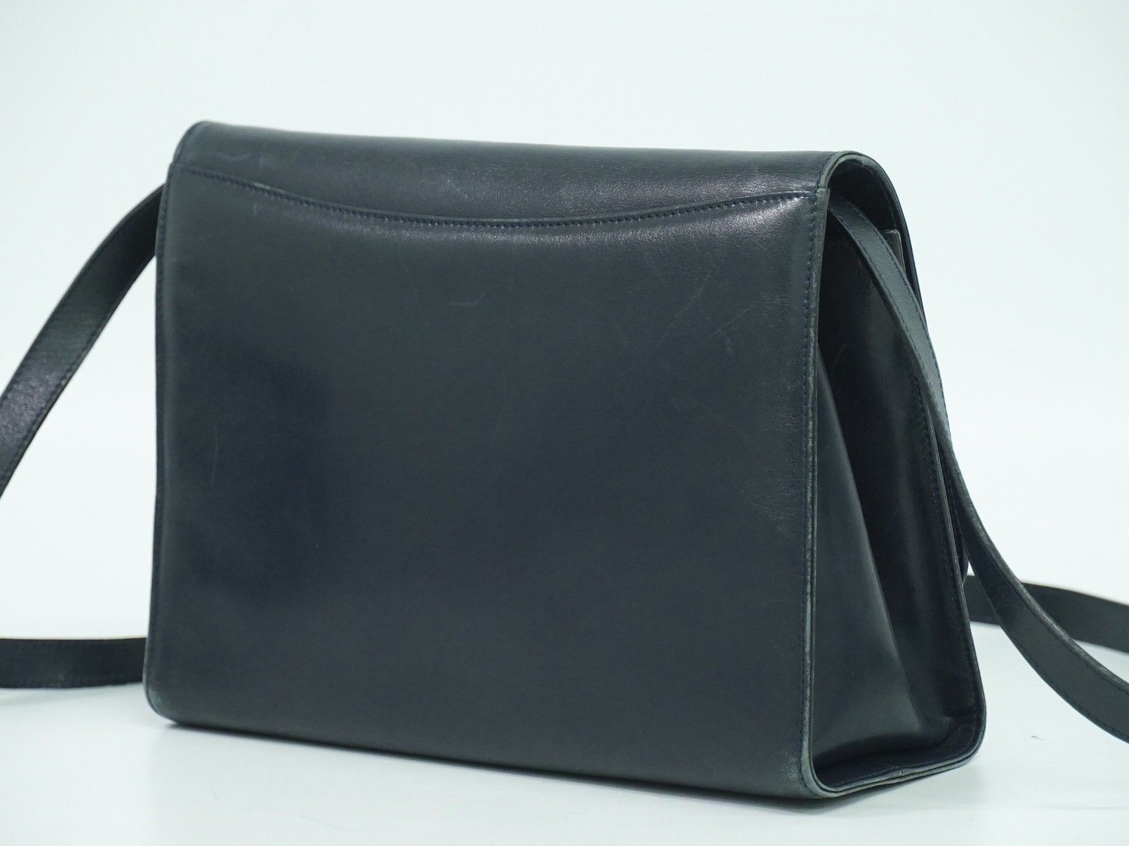 Salvatore Ferragamo Salvatore Ferragamo Gancini Shoulder Bag Leather Size ONE SIZE - 2 Thumbnail