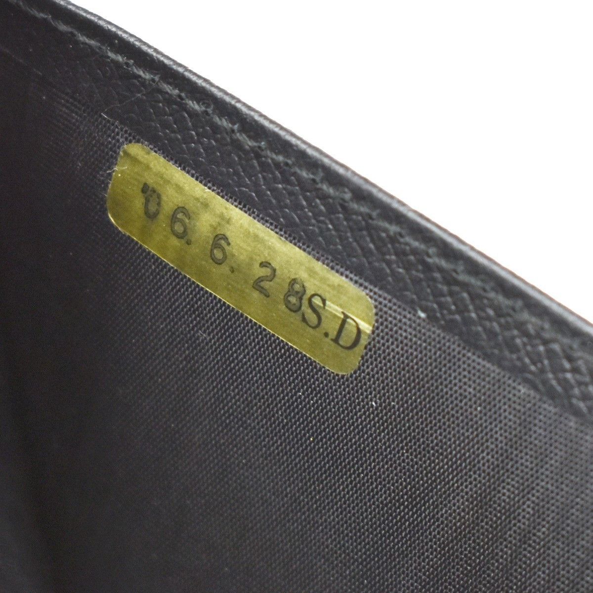 Chanel Chanel CC Button Bi-Fold Wallet Leather Size ONE SIZE - 8 Thumbnail