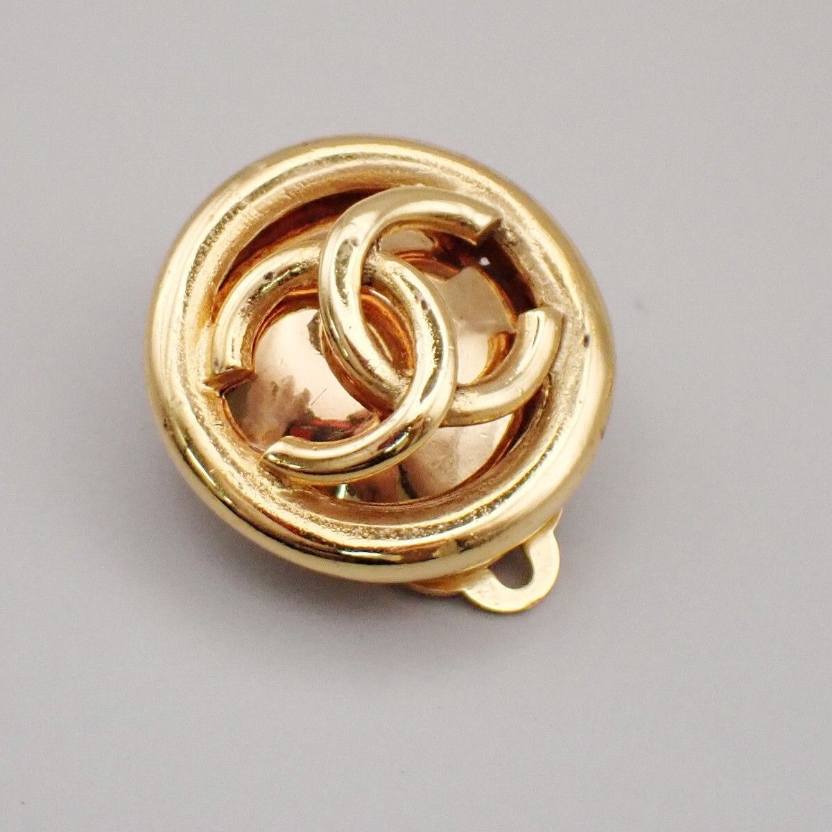 Chanel Chanel Vintage CC Round Clip-On Earrings Metal Size ONE SIZE - 9 Thumbnail