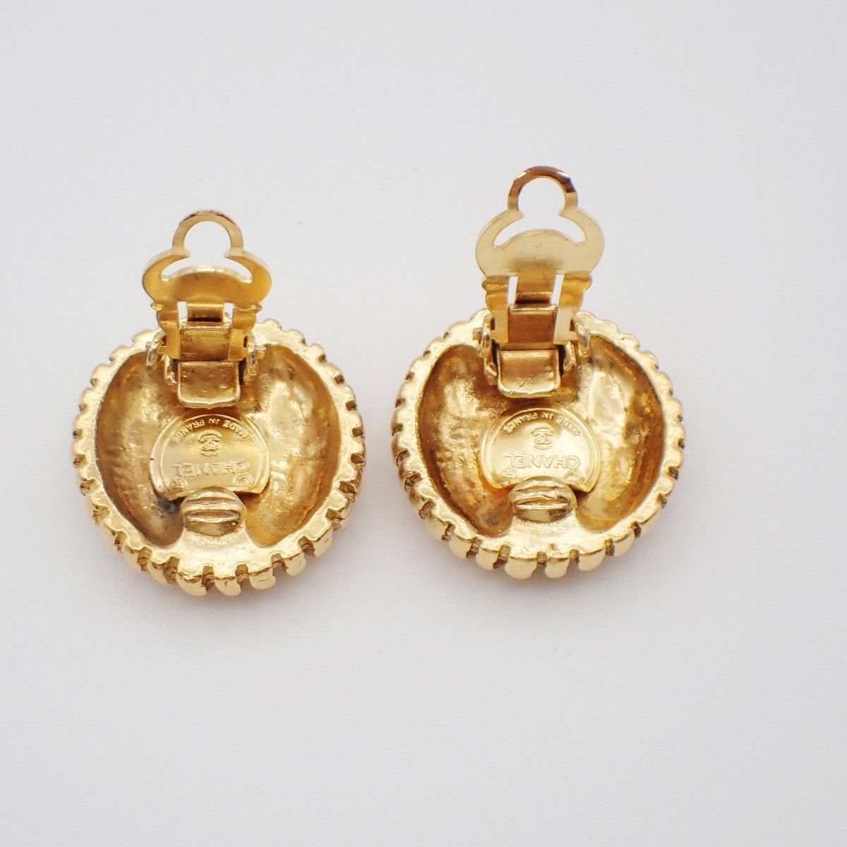 Chanel Chanel Vintage CC Round Clip-On Earrings Metal Size ONE SIZE - 5 Thumbnail