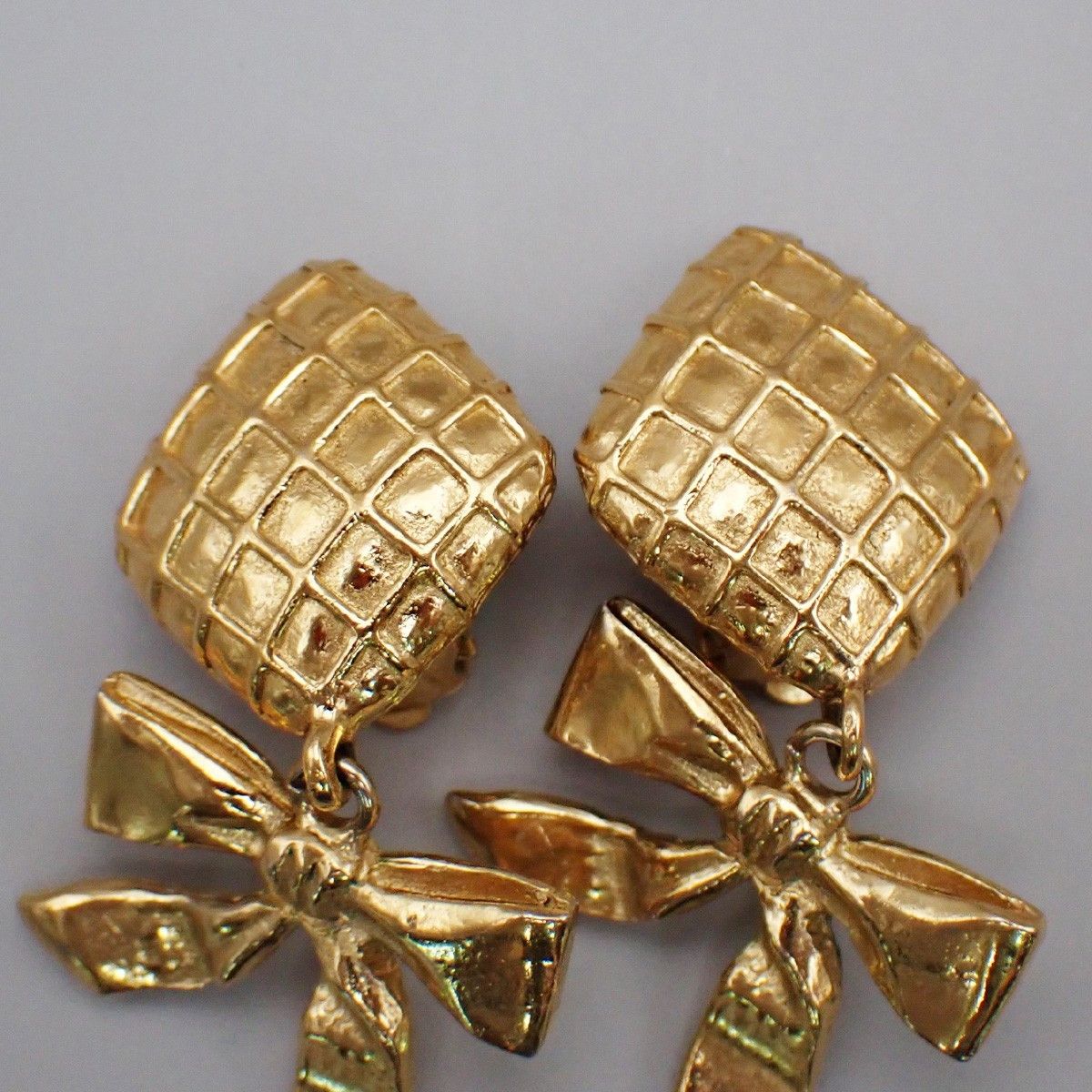 Chanel Chanel Vintage Clip On Bow Earrings Metal Size ONE SIZE - 10 Thumbnail