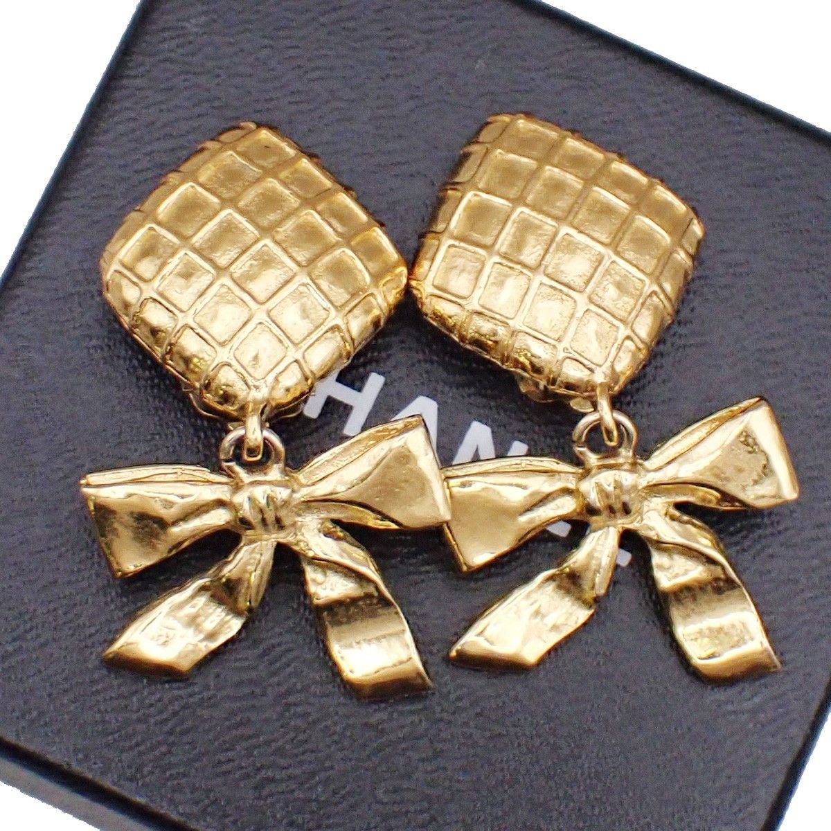 Chanel Chanel Vintage Clip On Bow Earrings Metal Size ONE SIZE - 7 Thumbnail