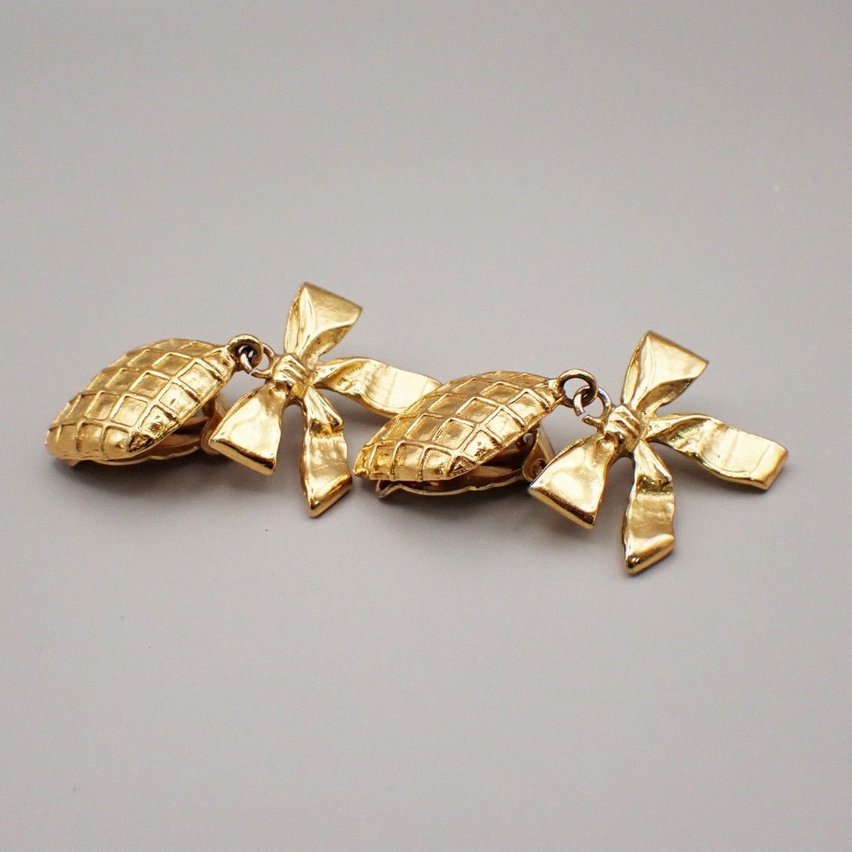 Chanel Chanel Vintage Clip On Bow Earrings Metal Size ONE SIZE - 4 Thumbnail