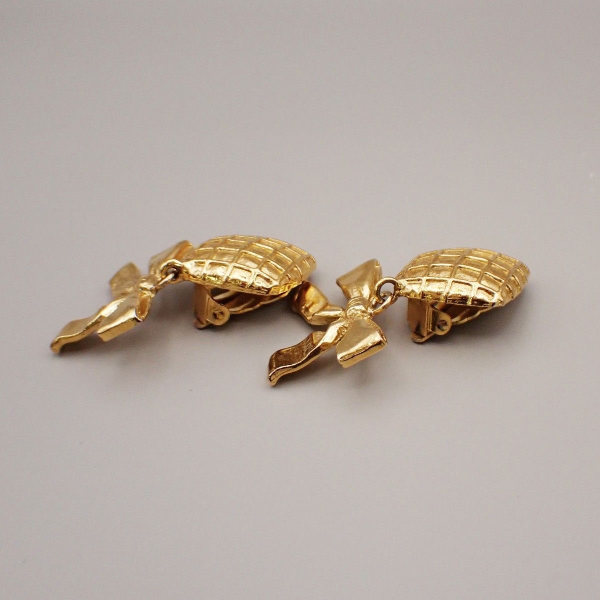 Chanel Chanel Vintage Clip On Bow Earrings Metal Size ONE SIZE - 9 Thumbnail