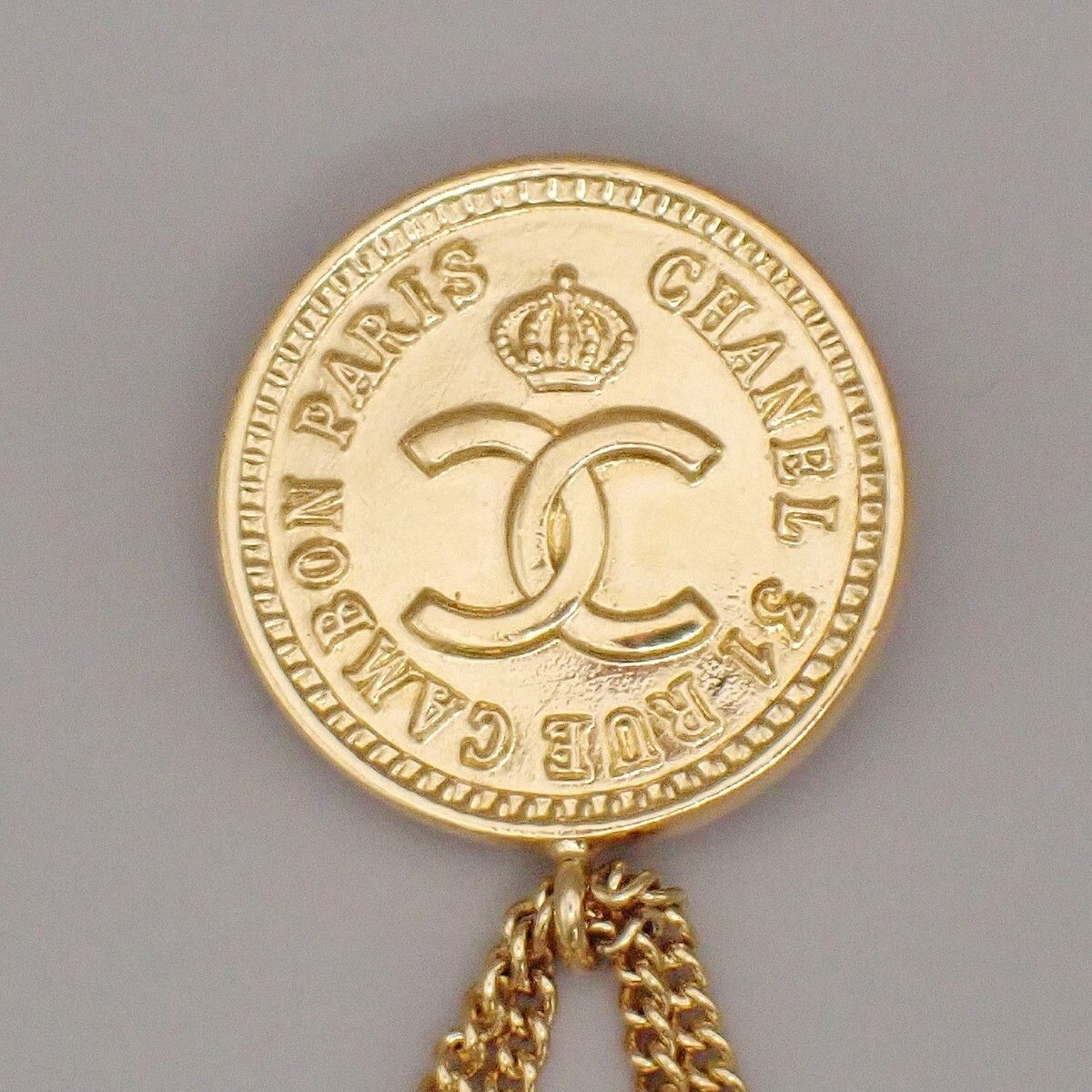 Chanel Chanel Vintage Medallion Flap Bag Brooch Metal Size ONE SIZE - 3 Thumbnail