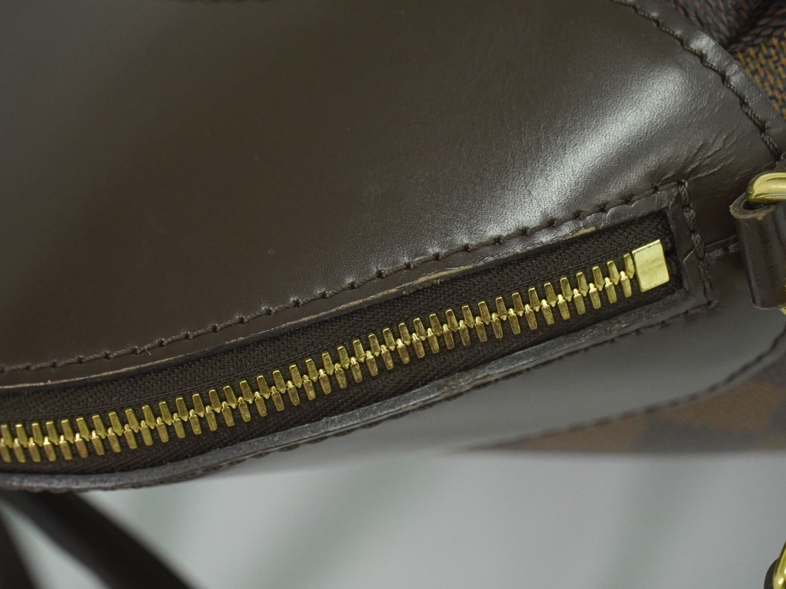 Louis Vuitton Louis Vuitton Salvi Handbag Damier Size ONE SIZE - 8 Thumbnail