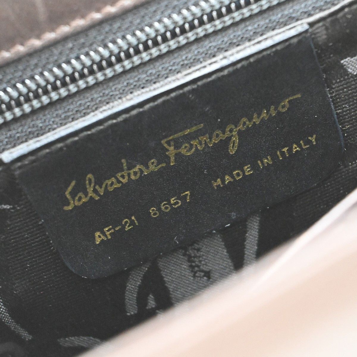 Salvatore Ferragamo Salvatore Ferragamo Gancini Convertible Top Handle Bag Leather Size ONE SIZE - 6 Thumbnail