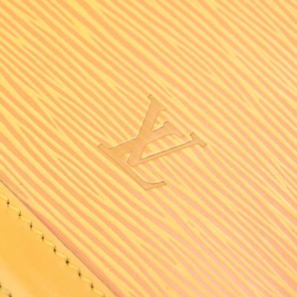 Louis Vuitton Louis Vuitton Lussac Handbag Epi Leather Size ONE SIZE - 12 Thumbnail