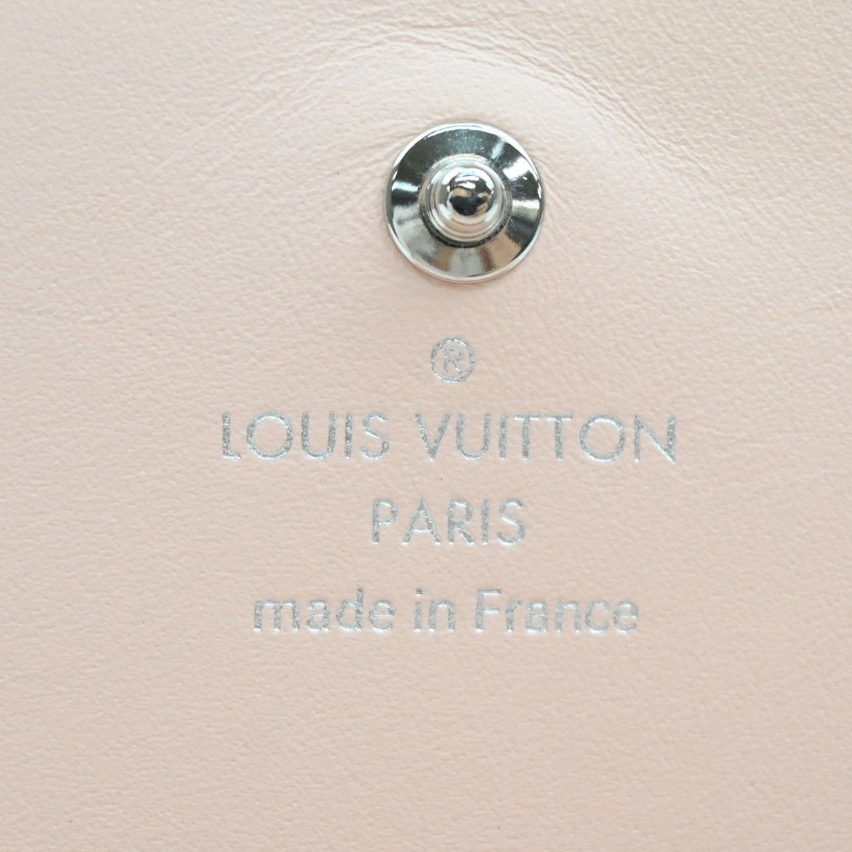 Louis Vuitton Louis Vuitton Iris Wallet Mahina Leather Size ONE SIZE - 6 Thumbnail