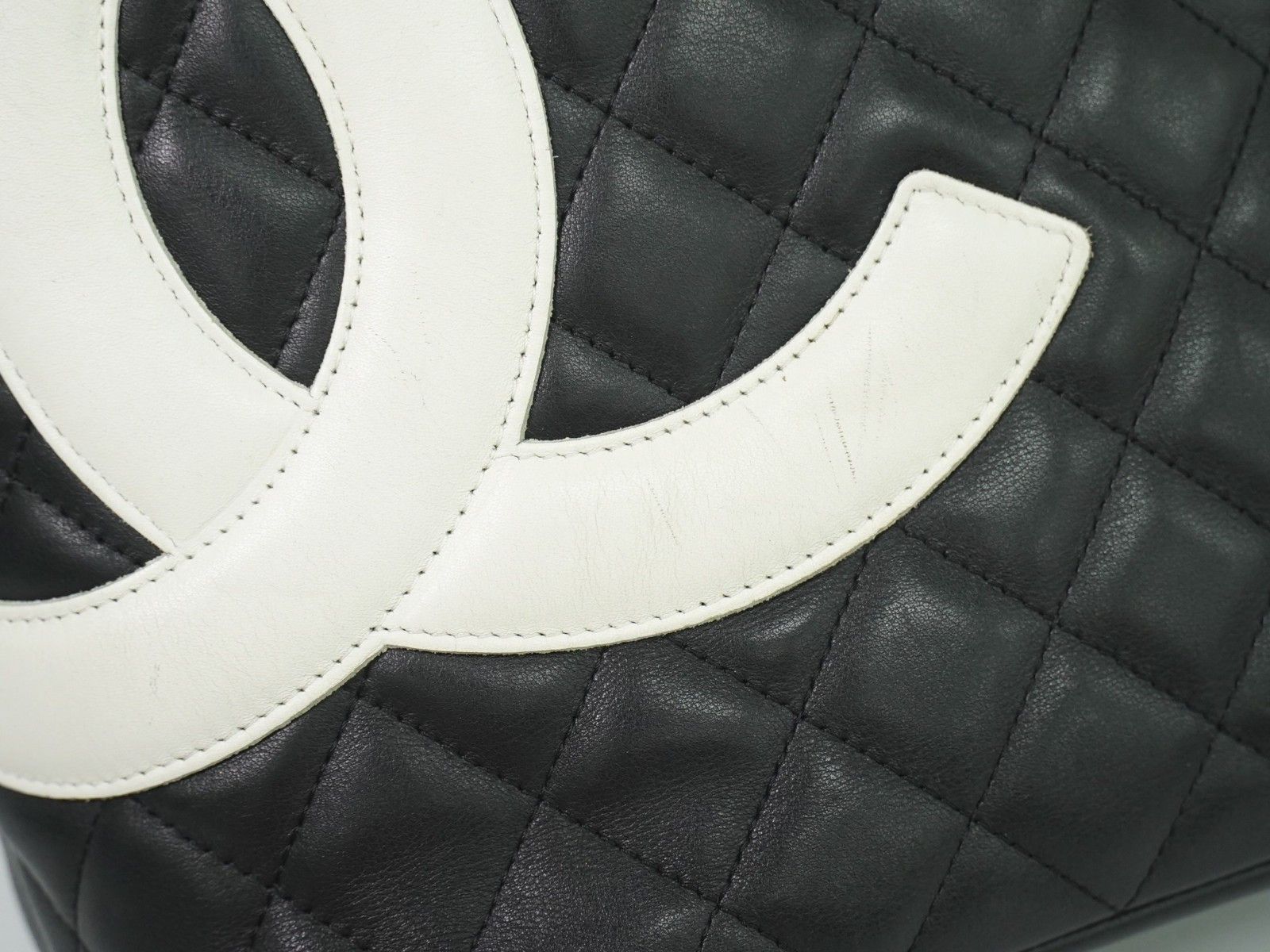 Chanel Chanel Cambon Tote Quilted Leather Size ONE SIZE - 15 Thumbnail