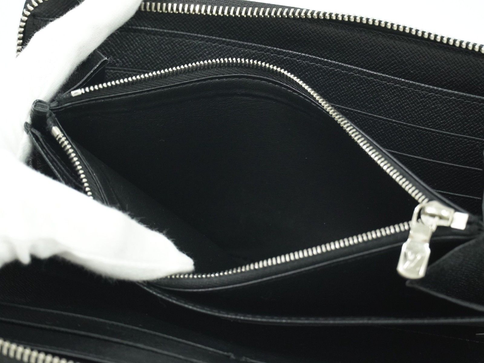 Louis Vuitton Louis Vuitton Zippy Organizer Taiga Leather Size ONE SIZE - 12 Thumbnail