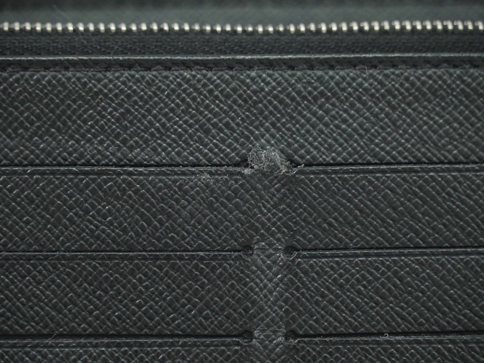 Louis Vuitton Louis Vuitton Zippy Organizer Taiga Leather Size ONE SIZE - 13 Thumbnail