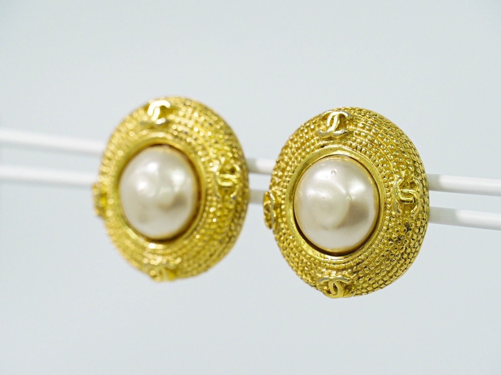 Chanel Chanel CC Hoop Clip-On Earrings Crystal Embellished Metal Size ONE SIZE - 3 Thumbnail
