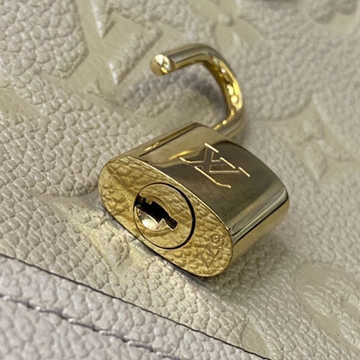 Louis Vuitton Louis Vuitton Neo Alma Handbag Monogram Empreinte Leather Size ONE SIZE - 12 Thumbnail