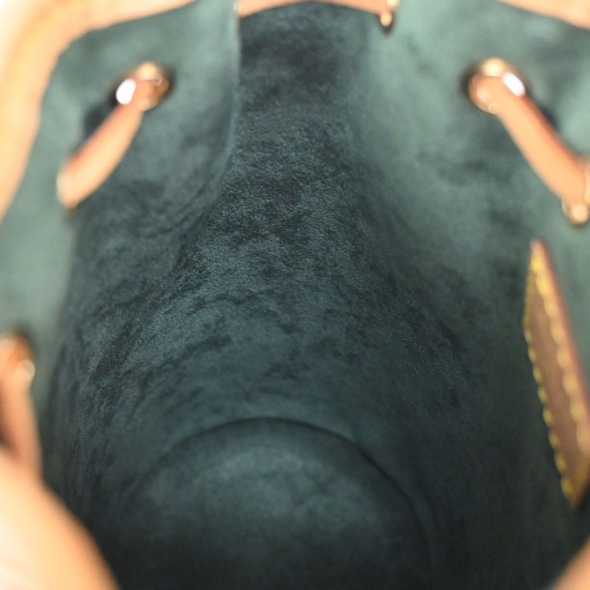 Louis Vuitton Louis Vuitton Limited Edition Dom Perignon Champagne Carrier Vachetta Leather Size ONE SIZE - 14 Thumbnail