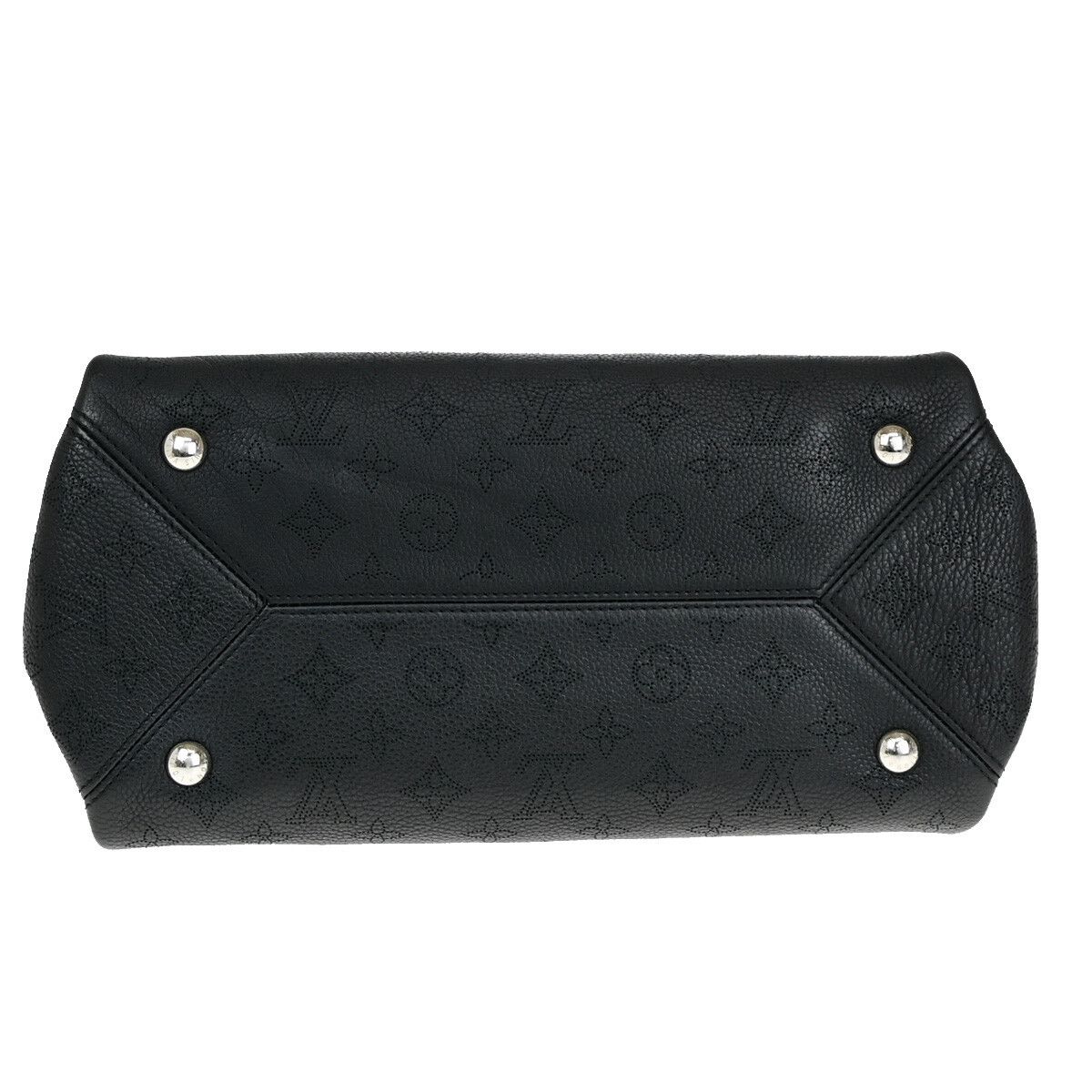 Louis Vuitton Louis Vuitton Sevres Handbag Mahina Leather Size ONE SIZE - 11 Thumbnail