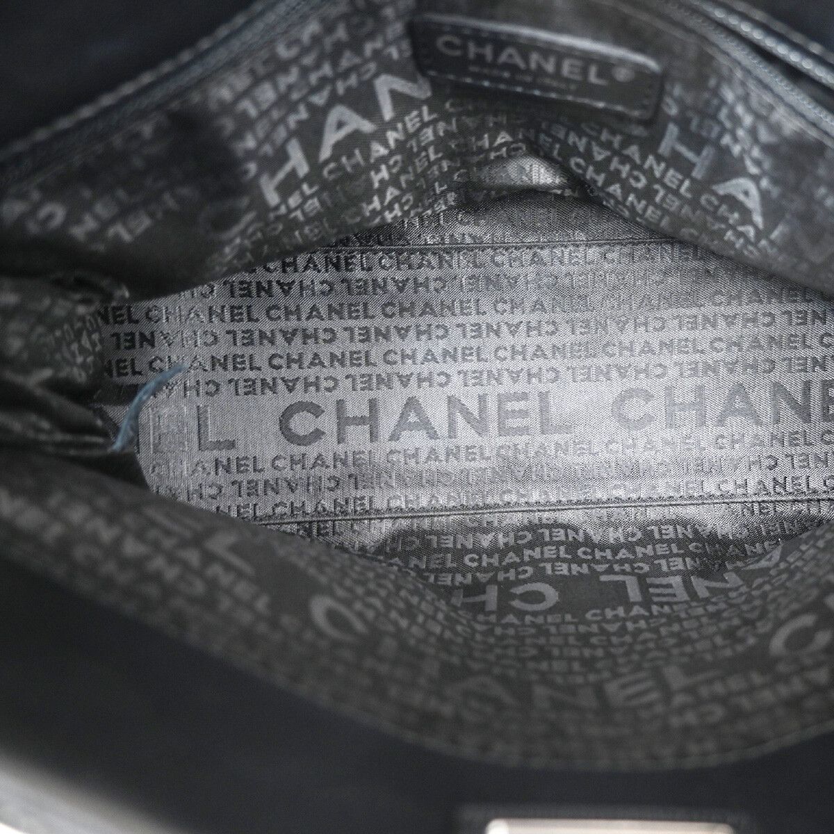 Chanel Chanel Reissue 2.55 Tote Quilted Calfskin Size ONE SIZE - 5 Thumbnail