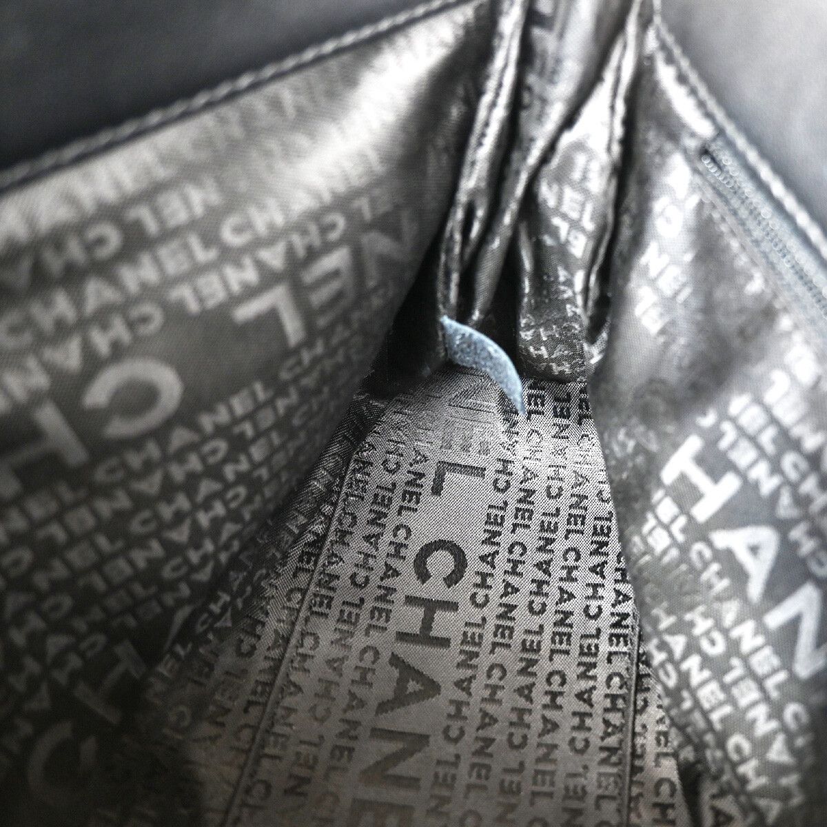 Chanel Chanel Reissue 2.55 Tote Quilted Calfskin Size ONE SIZE - 13 Thumbnail