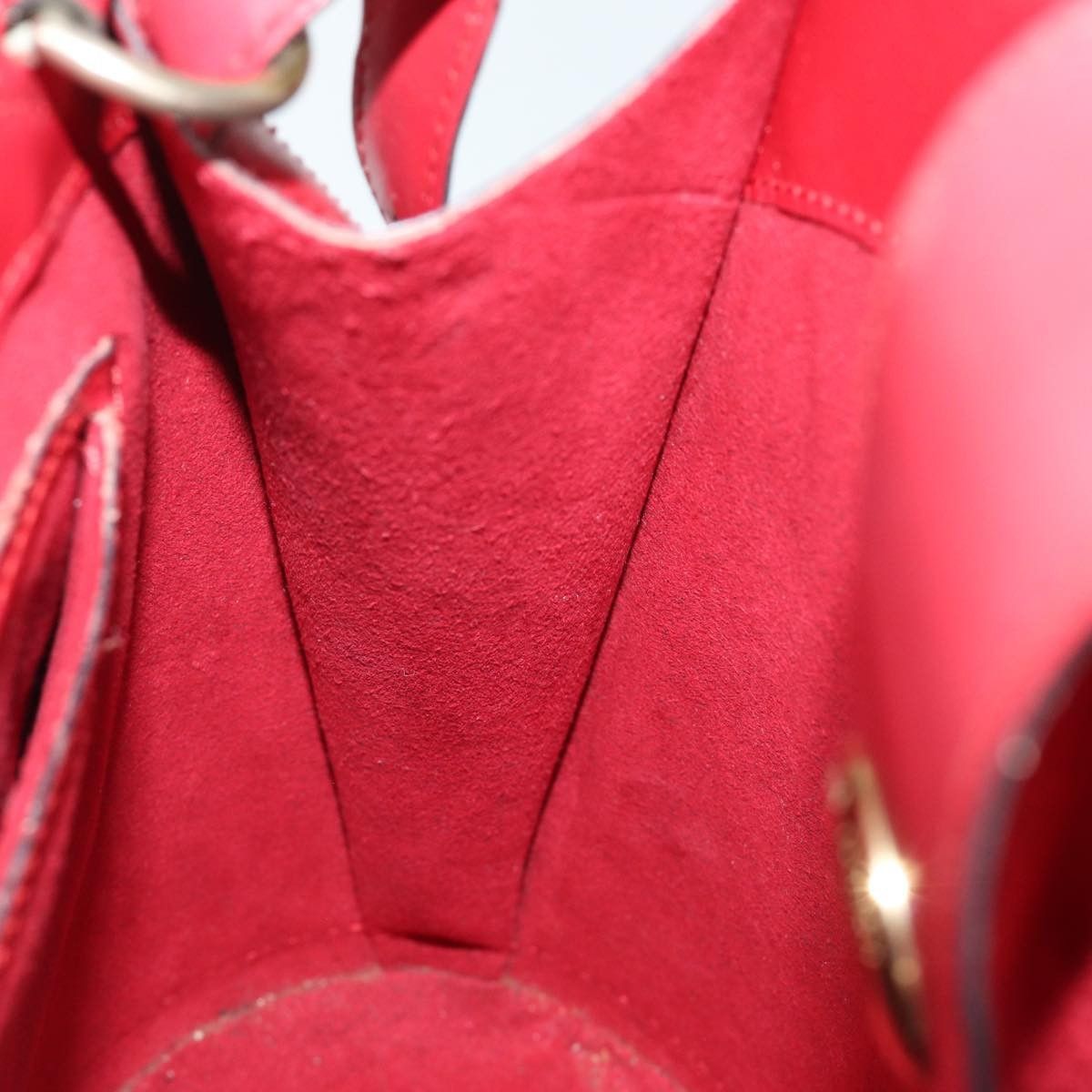 Louis Vuitton Louis Vuitton Cluny Shoulder Bag Epi Leather Size ONE SIZE - 21 Thumbnail