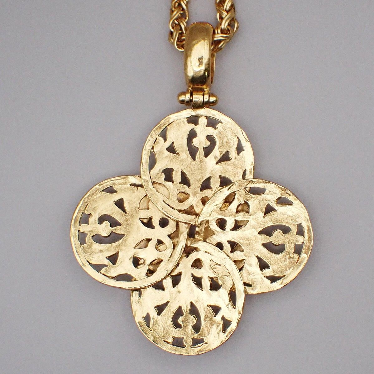 Chanel Chanel Logo CC Gold-plated Size ONE SIZE - 3 Thumbnail