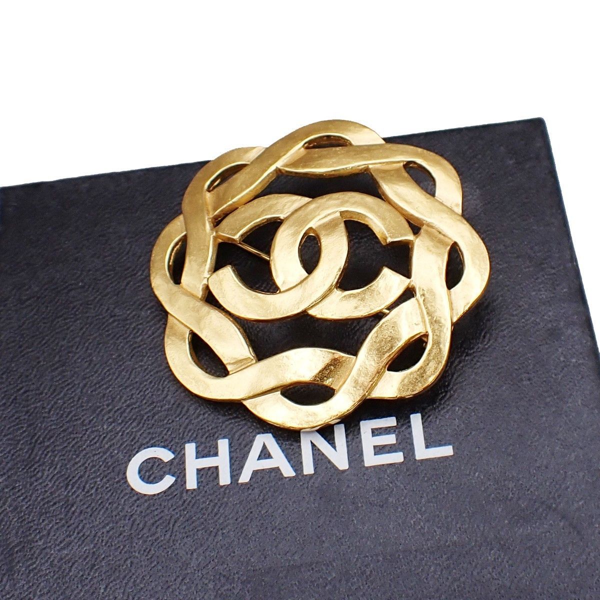 Chanel Chanel Vintage CC Logo Brooch Metal Size ONE SIZE - 8 Thumbnail