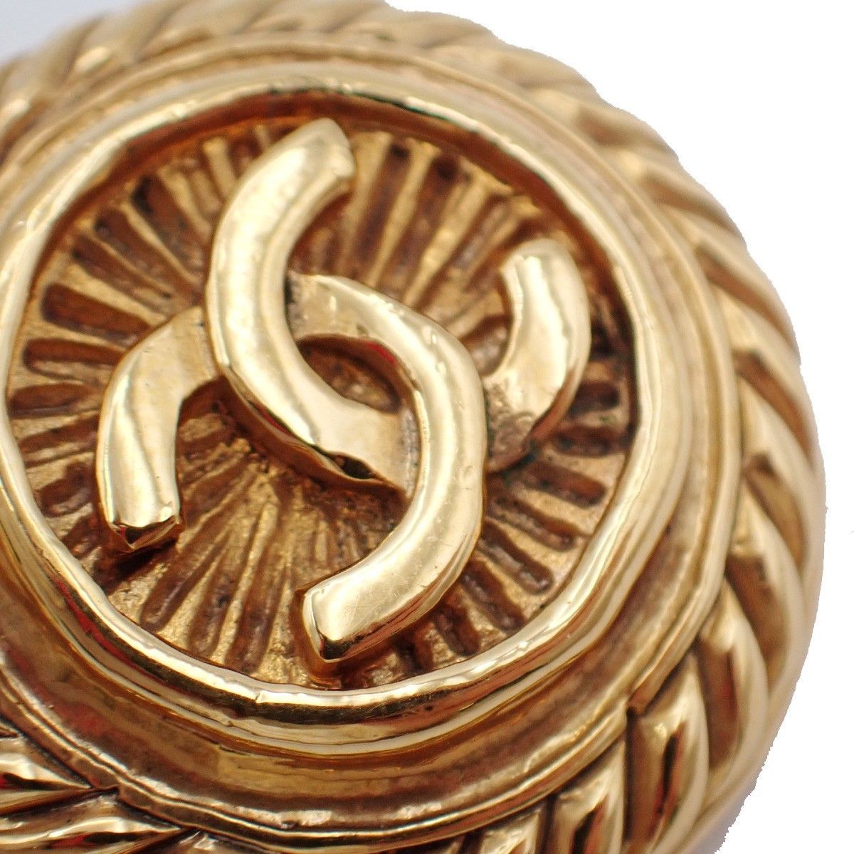 Chanel Chanel Vintage CC Round Button Clip-On Earrings Metal Size ONE SIZE - 4 Thumbnail