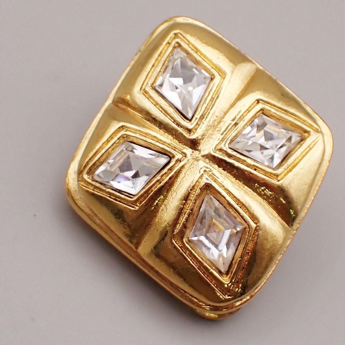Chanel Chanel Vintage CC Diamond Clip-On Earrings Metal Size ONE SIZE - 3 Thumbnail