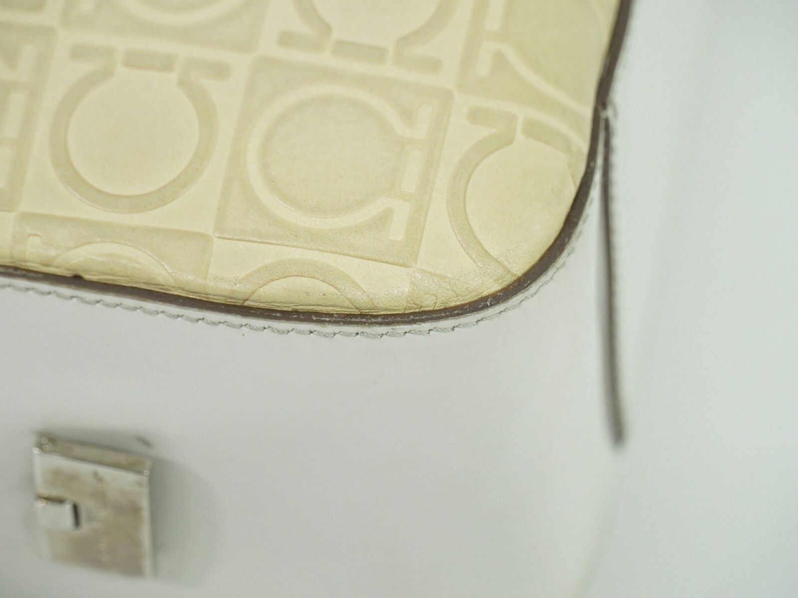 Salvatore Ferragamo Salvatore Ferragamo Gancini Shoulder Bag Leather Size ONE SIZE - 7 Thumbnail