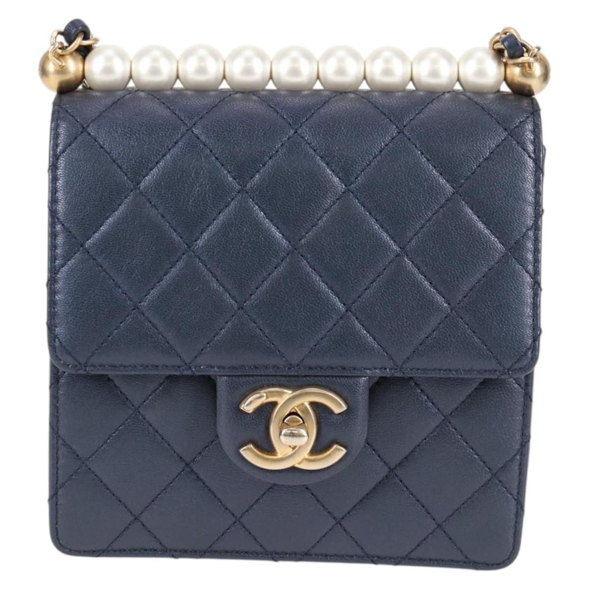 Chanel Chanel Chic Pearls Flap Bag Quilted Lambskin Size ONE SIZE - 23 Thumbnail
