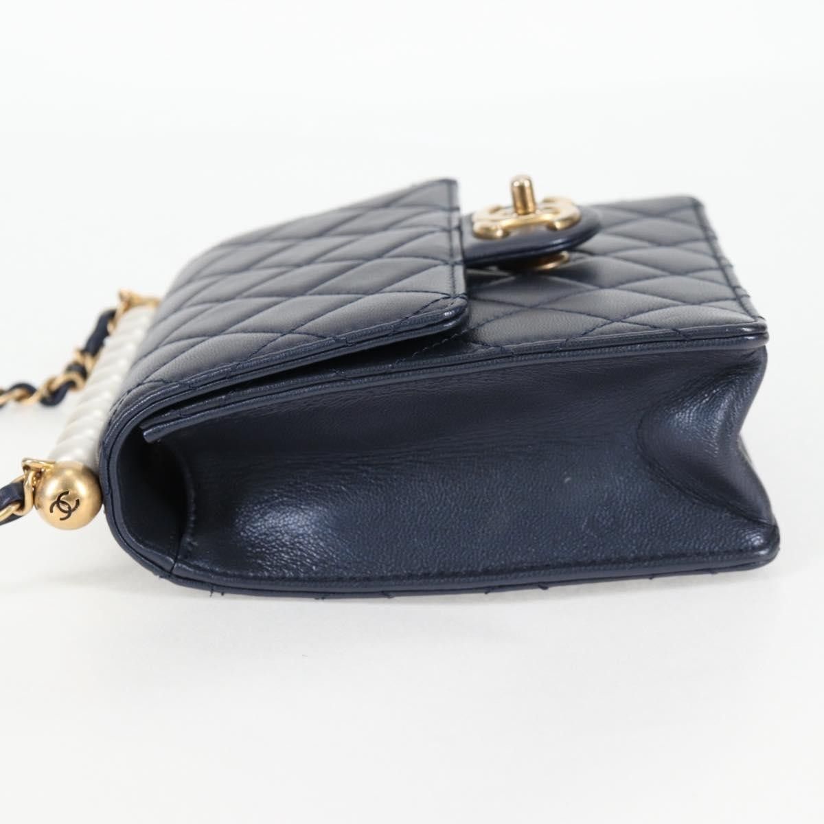 Chanel Chanel Chic Pearls Flap Bag Quilted Lambskin Size ONE SIZE - 3 Thumbnail