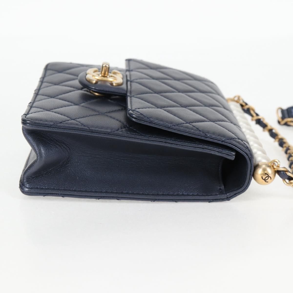Chanel Chanel Chic Pearls Flap Bag Quilted Lambskin Size ONE SIZE - 4 Thumbnail