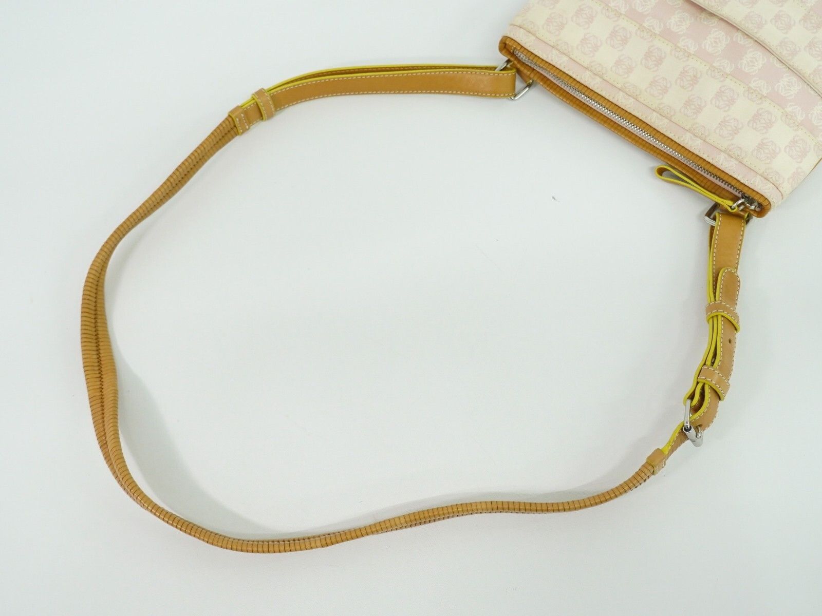 Loewe Loewe Anagram Shoulder Bag Canvas Size ONE SIZE - 6 Thumbnail