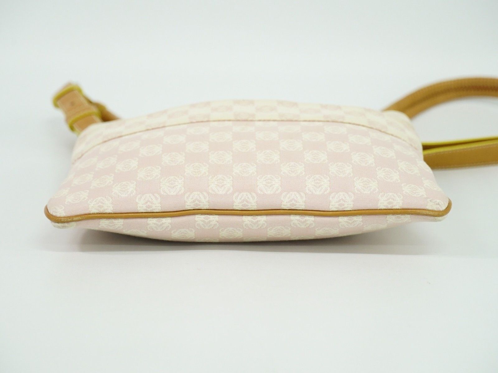 Loewe Loewe Anagram Shoulder Bag Canvas Size ONE SIZE - 7 Thumbnail
