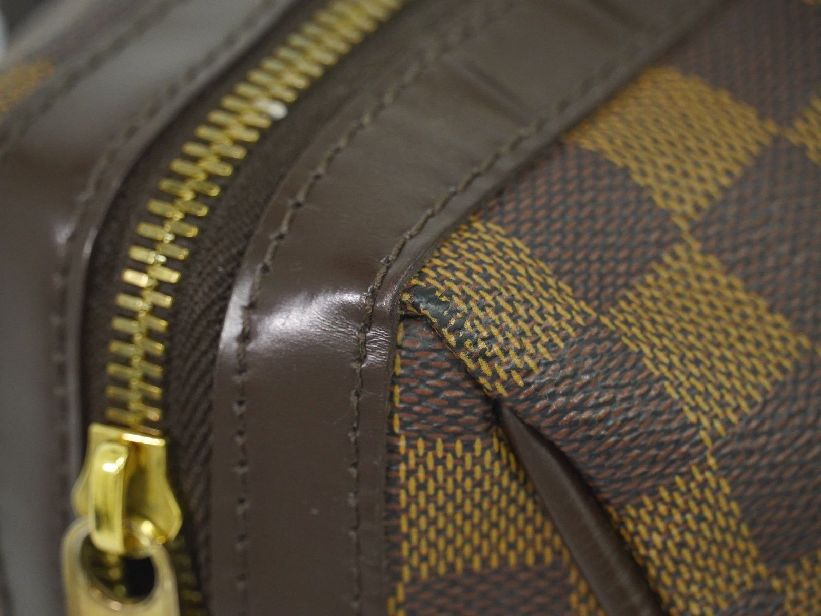 Louis Vuitton Louis Vuitton Berkeley Handbag Damier Size ONE SIZE - 11 Thumbnail