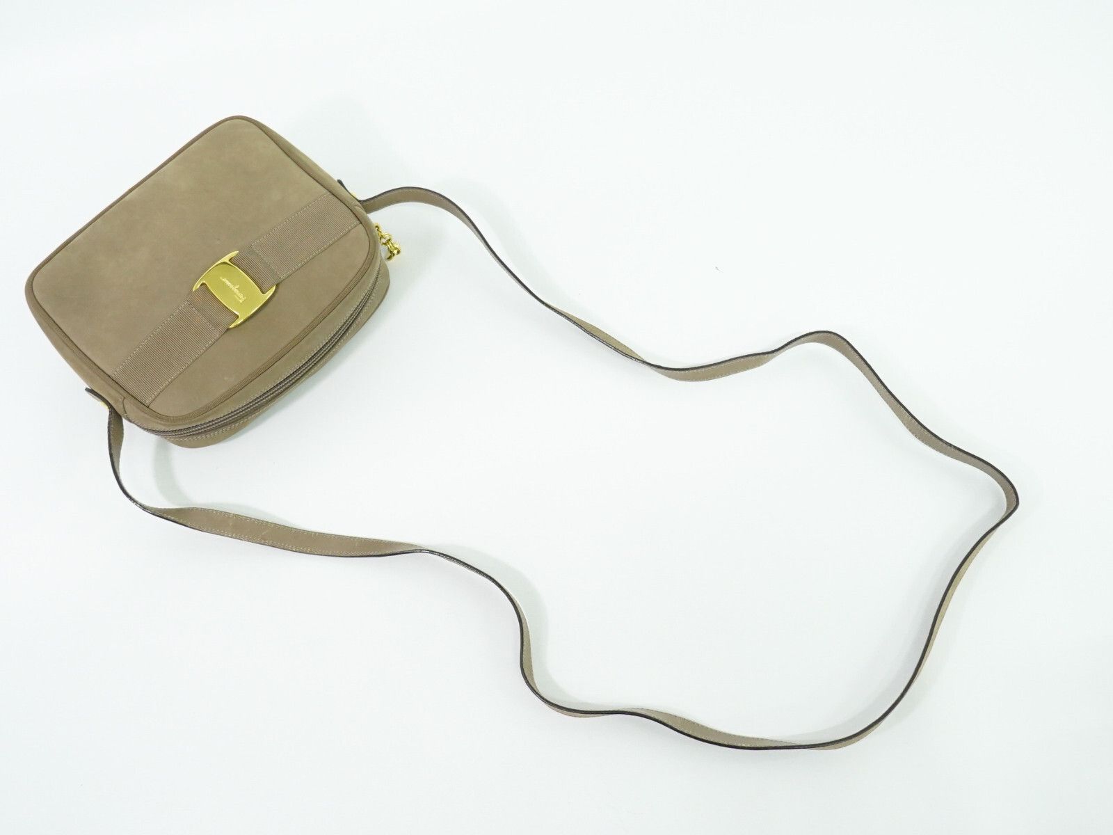 Salvatore Ferragamo Salvatore Ferragamo Vara Bow camera Shoulder Bag Suede Size ONE SIZE - 5 Thumbnail