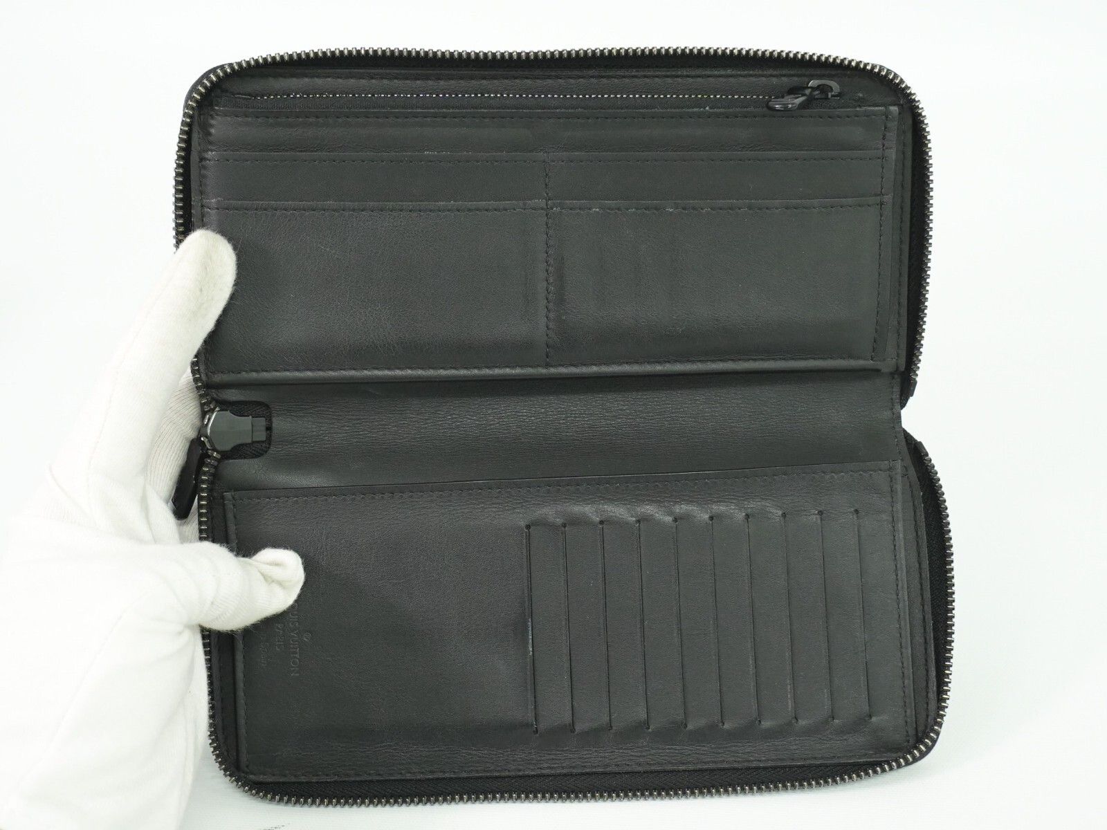Louis Vuitton Louis Vuitton Zippy Wallet Vertical Monogram Shadow Leather Size ONE SIZE - 3 Thumbnail