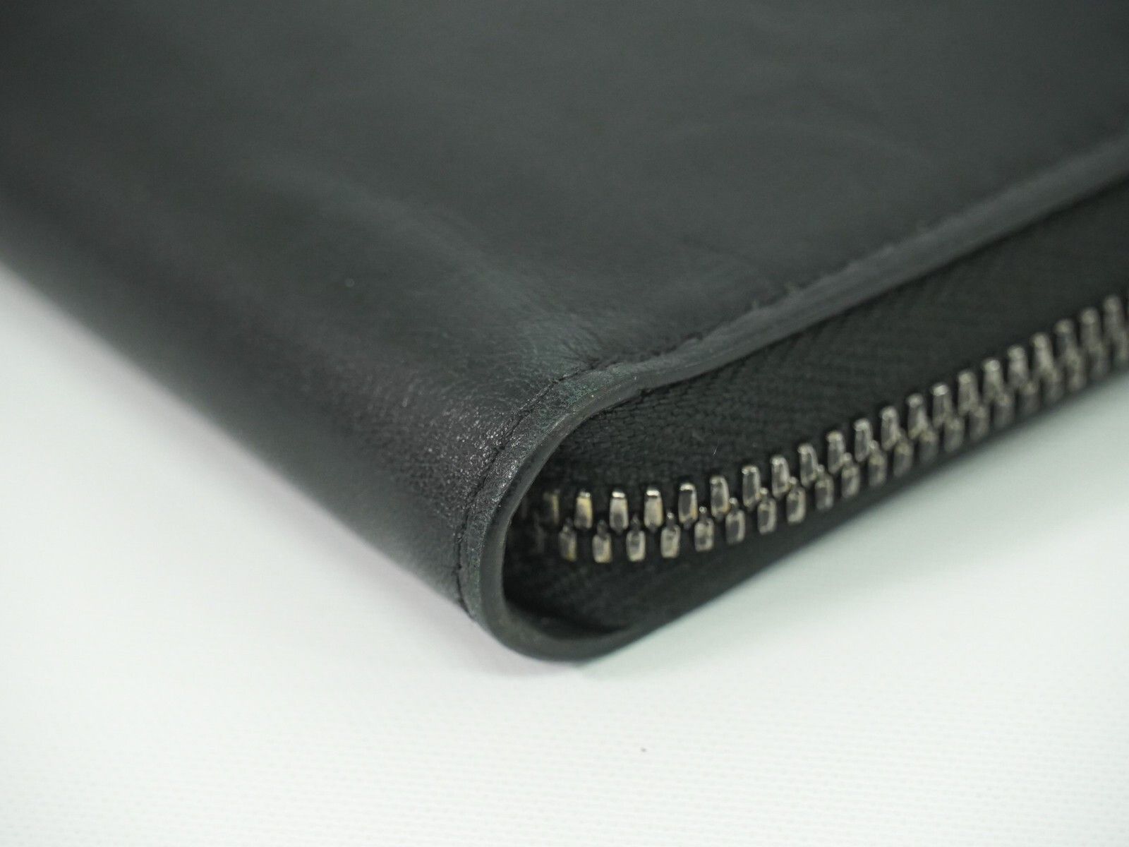 Louis Vuitton Louis Vuitton Zippy Wallet Vertical Monogram Shadow Leather Size ONE SIZE - 7 Thumbnail