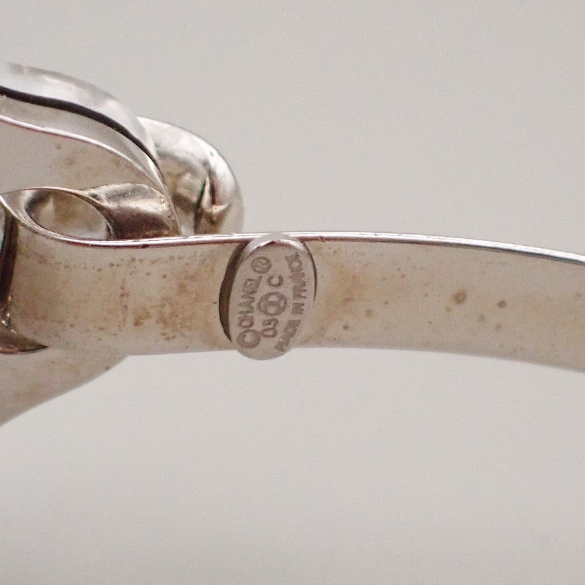 Chanel Chanel CC Logo Mirror Bangle Bracelet Metal and Plastic Size ONE SIZE - 9 Thumbnail