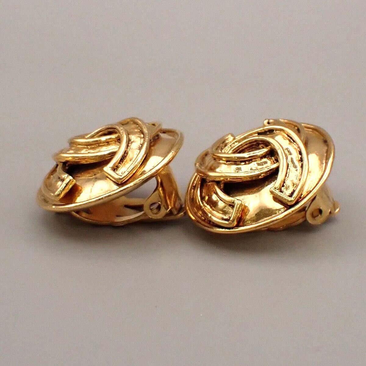 Chanel Chanel Vintage Round CC Clip-On Earrings Metal Size ONE SIZE - 5 Thumbnail