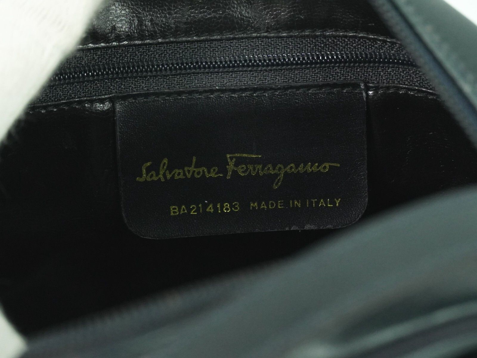 Salvatore Ferragamo Salvatore Ferragamo Vala Shoulder Bag Leather Size ONE SIZE - 4 Thumbnail