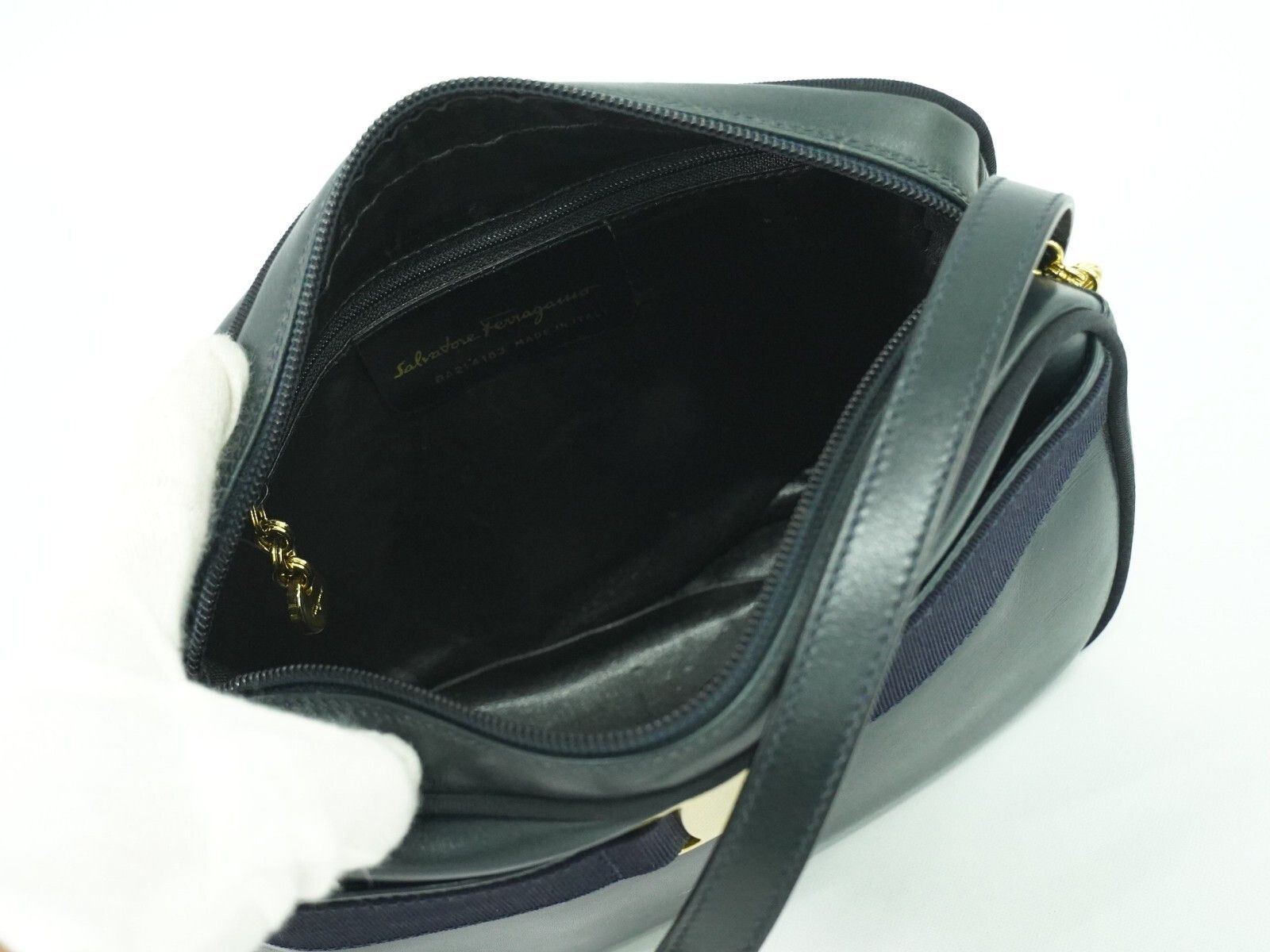 Salvatore Ferragamo Salvatore Ferragamo Vala Shoulder Bag Leather Size ONE SIZE - 3 Thumbnail