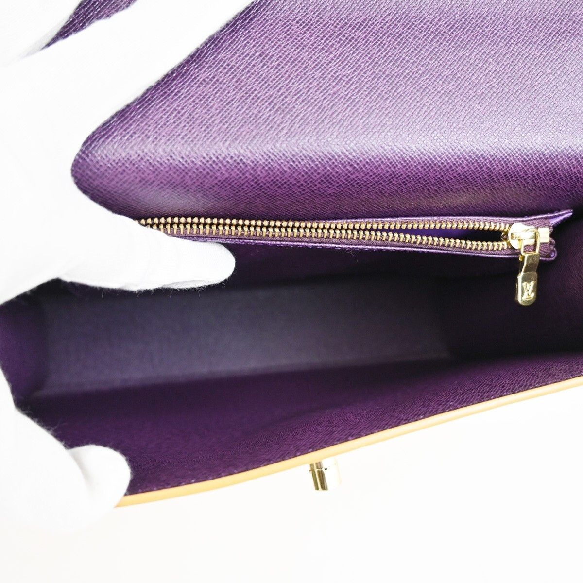 Louis Vuitton Louis Vuitton Malesherbes Handbag Epi Leather Size ONE SIZE - 5 Thumbnail