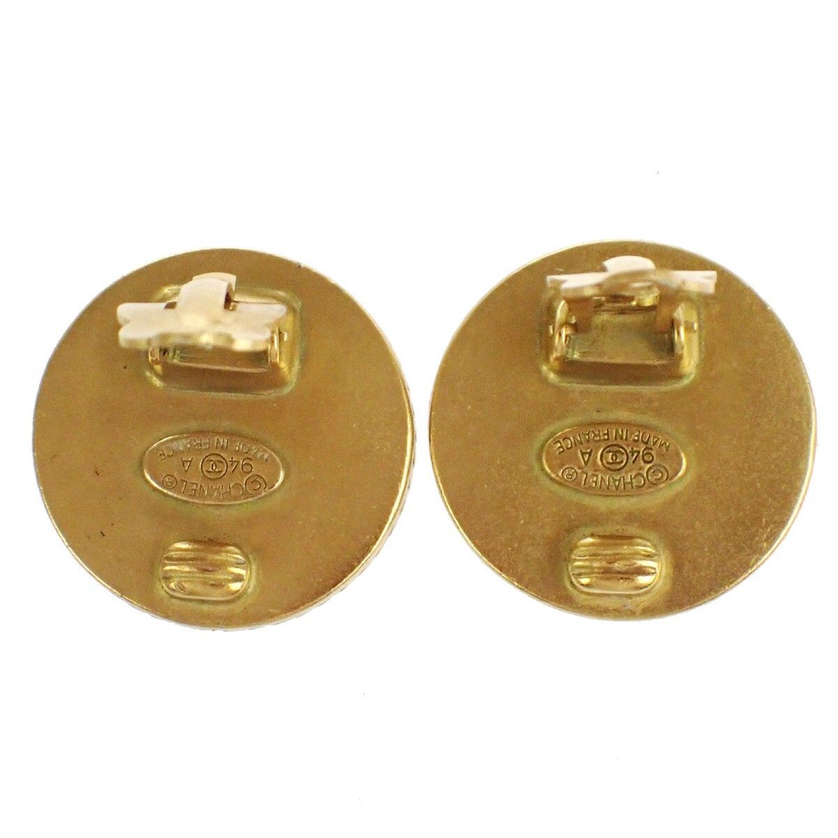 Chanel Chanel Vintage CC Round Button Clip-On Earrings Metal Size ONE SIZE - 3 Thumbnail