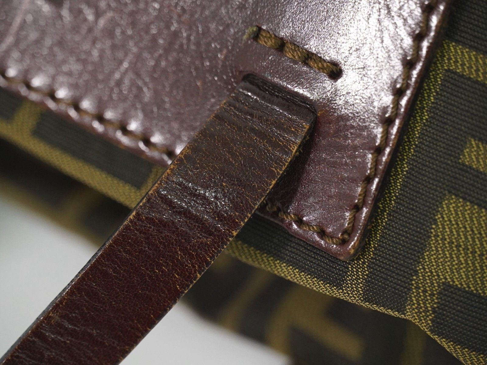 Fendi Fendi Vintage Zucca Handbag Zucca Size ONE SIZE - 11 Thumbnail