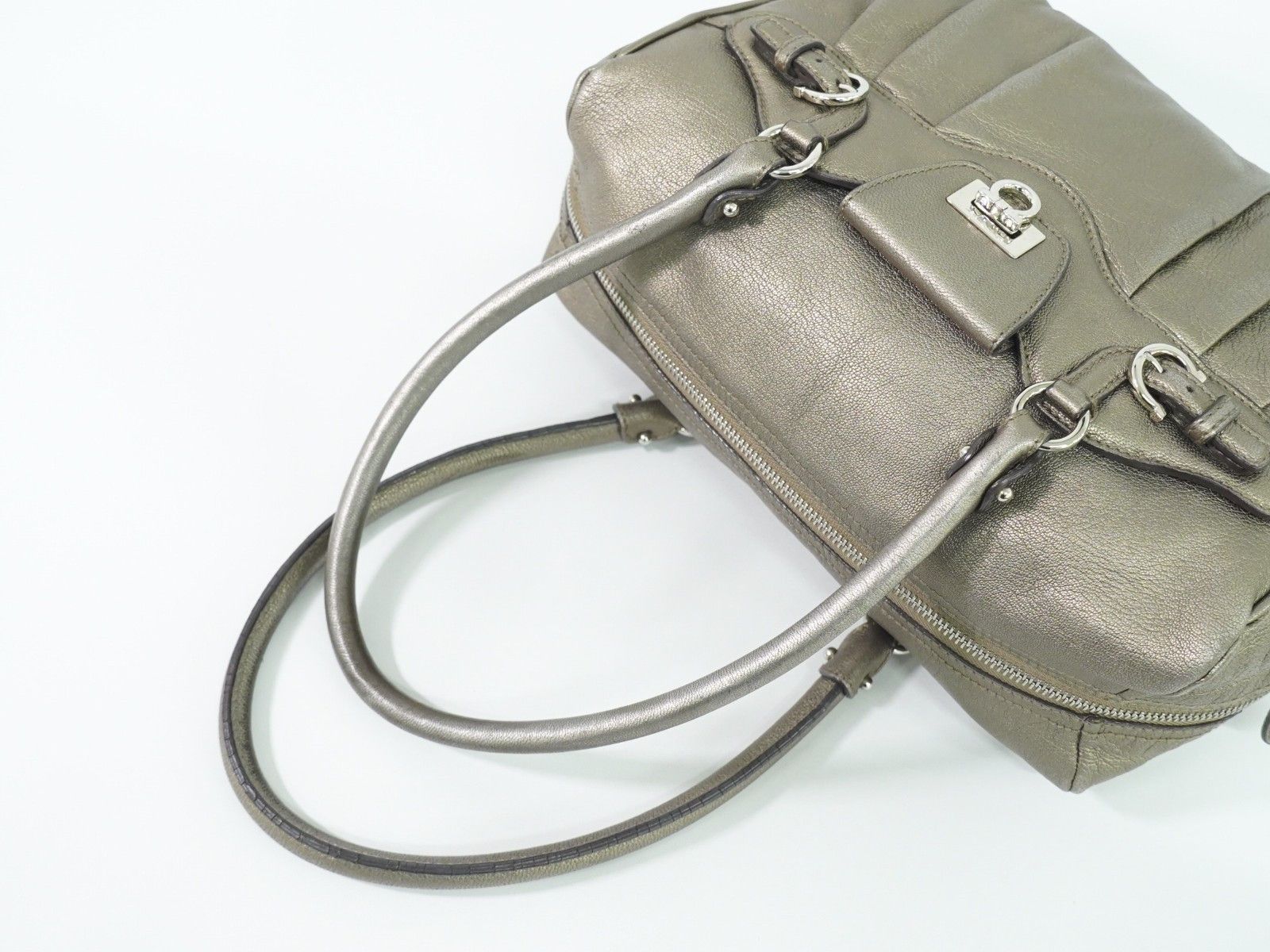 Salvatore Ferragamo Salvatore Ferragamo Gancini Buckle Shoulder Bag Leather Size ONE SIZE - 5 Thumbnail