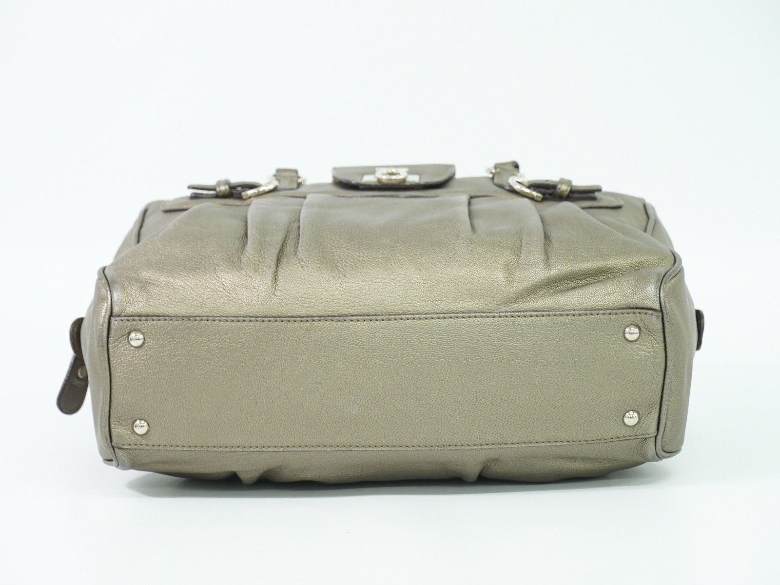 Salvatore Ferragamo Salvatore Ferragamo Gancini Buckle Shoulder Bag Leather Size ONE SIZE - 6 Thumbnail